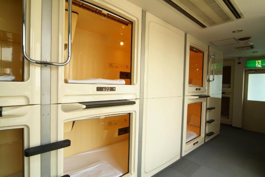 Capsule Hotel & Sauna Cosmo Plaza Akabane Tokyo Værelse billede